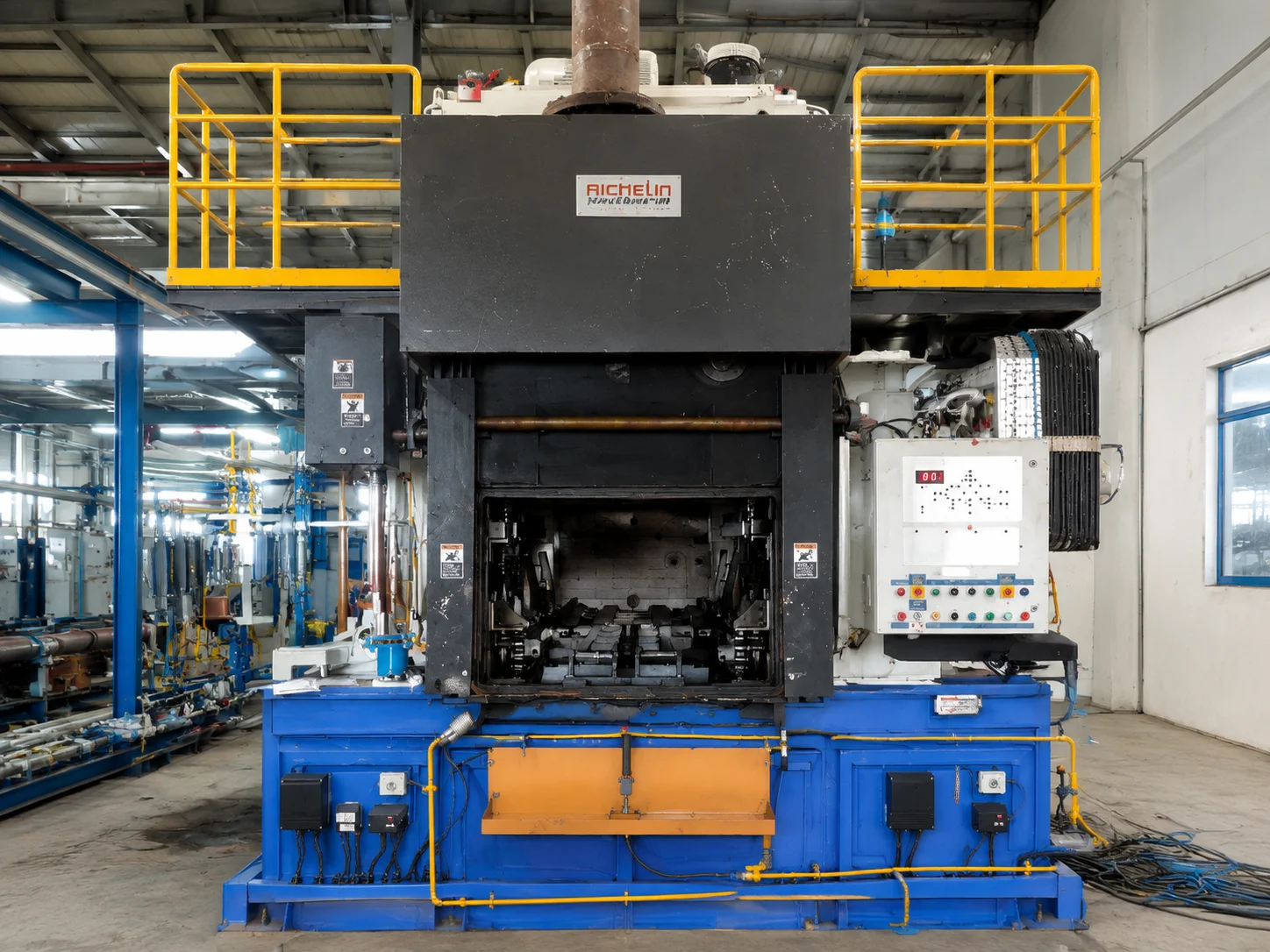 In-house sealed quench heat-treatment furnaces